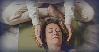 Featured image for article: 🙌 HEALING HANDS CHANNELING - ENERGY WORK & WELLNESS
