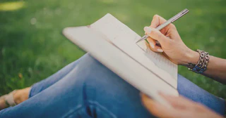 Featured image for article: 💌 LETTER TO MY BODY, MIND, SPIRIT AND PARTS